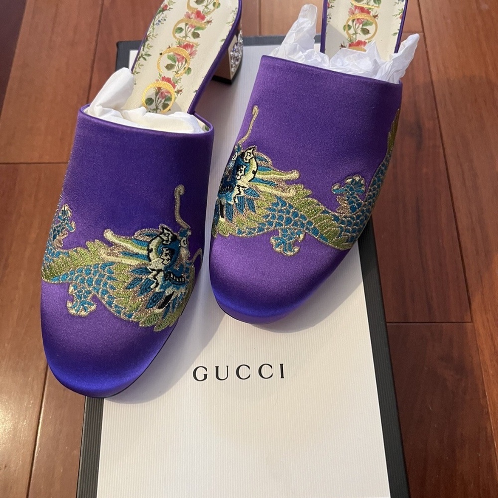 GUCCI Womens Shoes Size 39.5 Purple Dragon Embroidered Satin Crystal Heel Mules